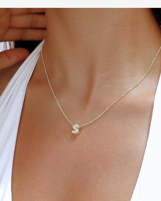 Collier lettre