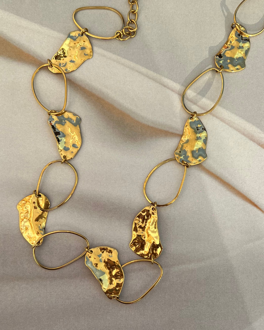 Collier Mira